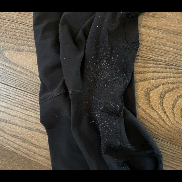 LuluLemon cropped legging with mesh detailing! - Picture 5 of 5